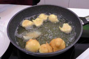 Freímos los buñuelos