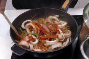 tallarines con calamares paso 3