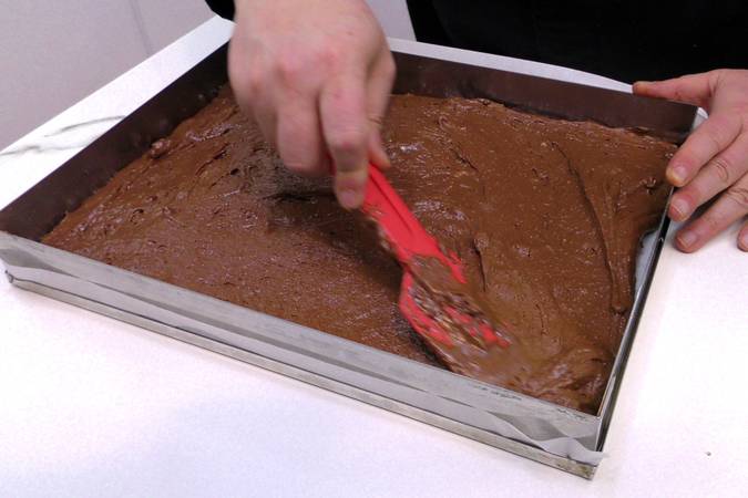 pastel de chocolate gigante paso 6