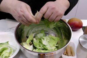 ensalada de mango paso 1