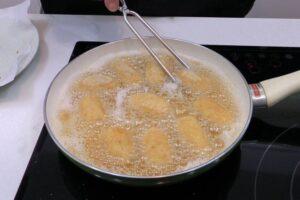 croquetas de arroz y queso paso 7