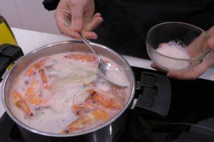albóndigas de arroz y gambas paso 1