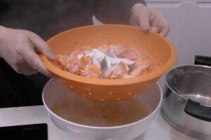 albóndigas de arroz y gambas paso 2