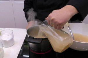 albóndigas de arroz y gambas paso 3