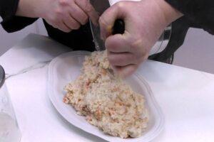 albóndigas de arroz y gambas paso 4