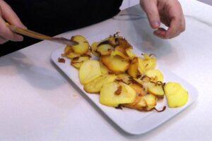 patatas a lo pobre paso 5