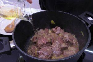 estofado de vaca morucha paso 2