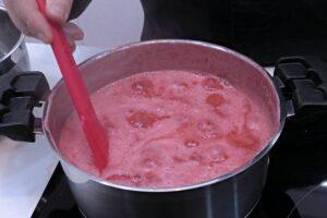 mousse de fresas paso 2