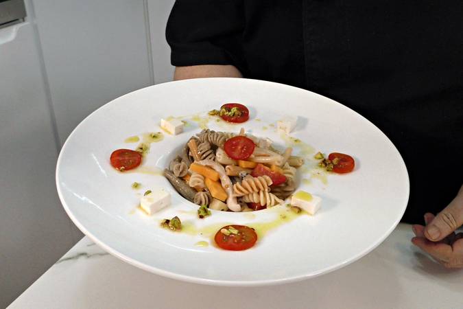 ensalada de pasta y pollo paso 6