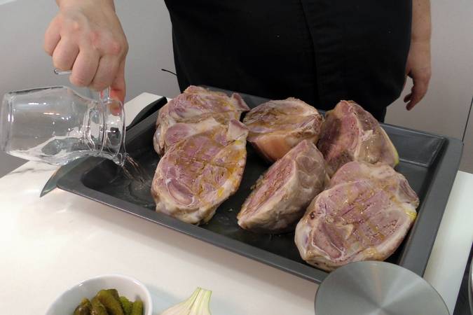 codillo de cerdo strogonoff paso 1