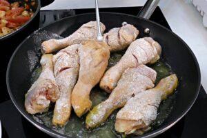 muslos de pollo con salsa de verduras paso 2