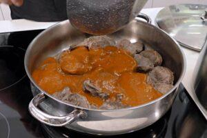 carrilleras con salsa picante paso 8