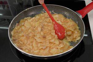 Tortilla española con beicon y queso paso 5