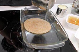 Volteado de piña fácil y rico paso 2