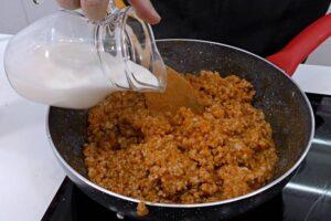 pastel de patata y pollo con 4 quesos paso 4