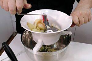 pastel de patata y pollo con 4 quesos paso 6