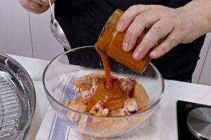 Alitas de pollo con salsa barbacoa paso 1