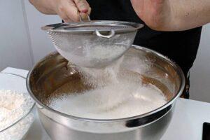 bizcocho de chocolate gigante paso 5