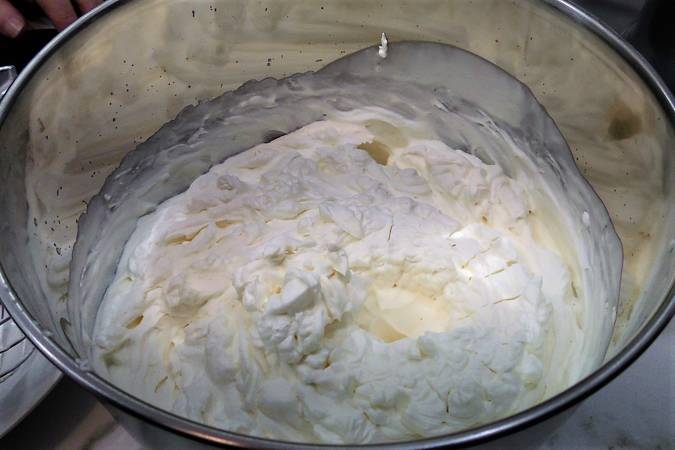 Cómo hacer pastel de piña sin horno paso 1