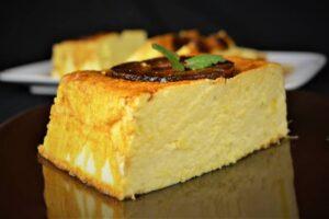 Cómo hacer pastel de piña sin horno paso final