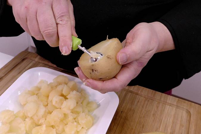 patatas rellenas de pollo paso 4