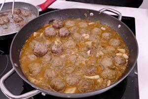 albóndigas con sepia paso 6