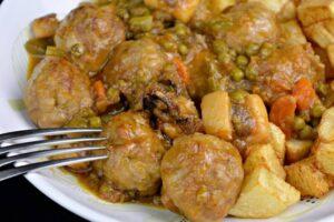 albóndigas con sepia paso final