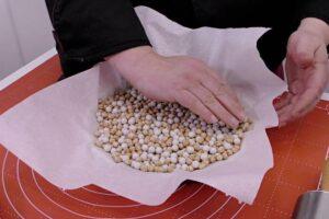 Tarta de melocotón con crema paso 5