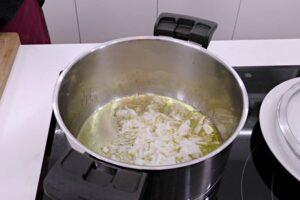 patatas revolconas con pulpo paso 3