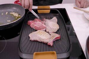 chuletas de cerdo a la napolitana paso 2