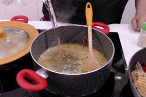 chuletas de cerdo a la napolitana paso 4