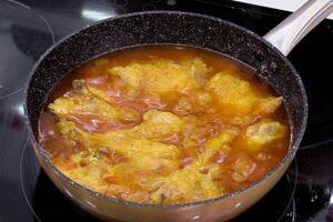 pollo en salsa con patatas paso 5