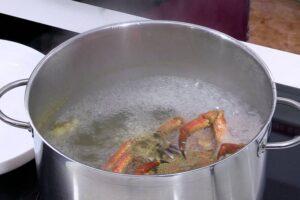 cómo cocer un centollo paso 3