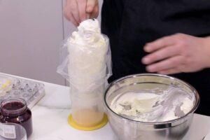 postre de chocolate en vaso paso 7