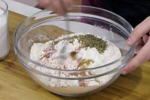 pollo frito al estilo cajún crujiente paso 1