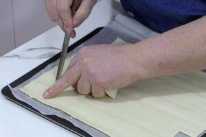 trenza de hojaldre y peras paso 2