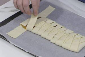 trenza de hojaldre y peras paso 5