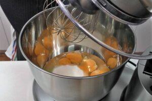 bizcocho genovés paso 1