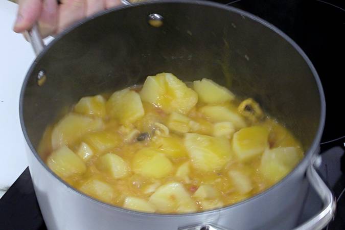 patatas con sepia paso 7