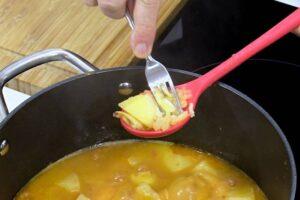 patatas con sepia paso 8