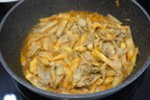 Preparamos las setas para incorporarlas a la hamburguesa