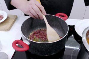 calabacines rellenos de carne paso 1