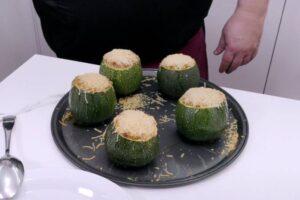 calabacines rellenos de carne paso 7