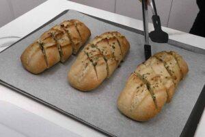 horneamos el pan durante 15 minutos