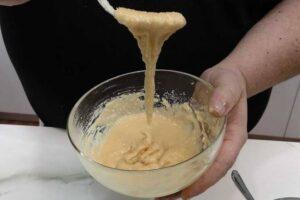 cañas rellenas de almendra paso 1