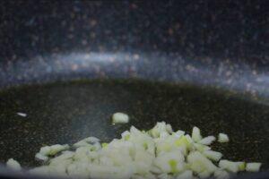 Arroz blanco con champiñones paso 3