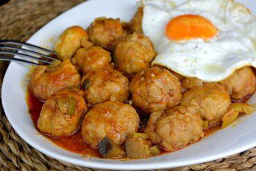 albondigas con salsa de verduras
