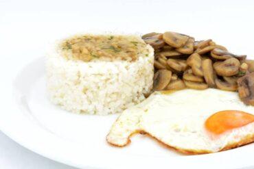 arroz blanco con champiñones
