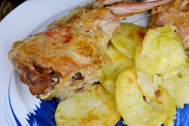 cordero lechal asado con patatas