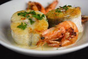 merluza con salsa de ajo